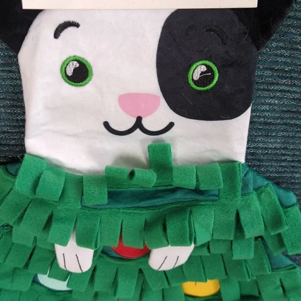 Kitty Snuffle Mat For Hunt And Seek! Kitty Christmas!